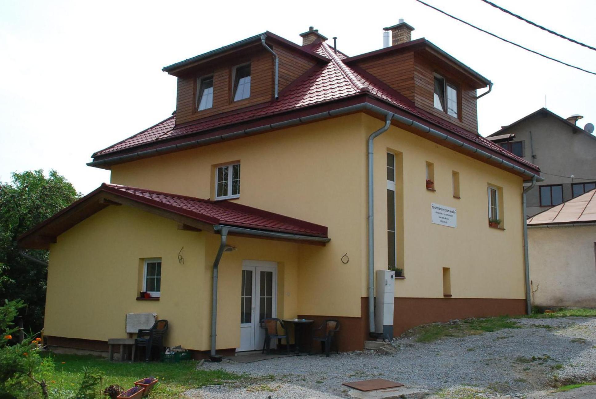 Apartmanovy Dom Králiky Extérieur photo